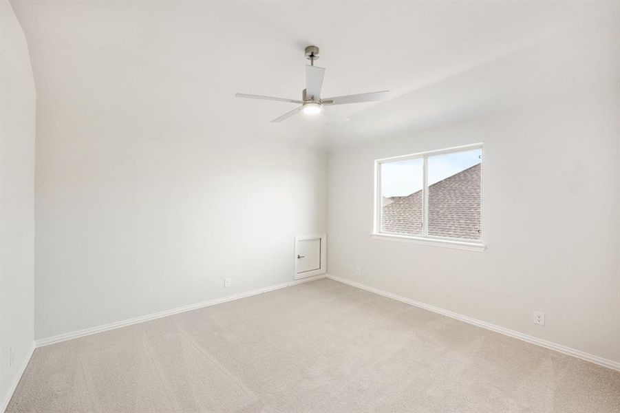 Spacious, unfurnished interior of a new home in Addison Hills, Cedar Hill (Image 33).