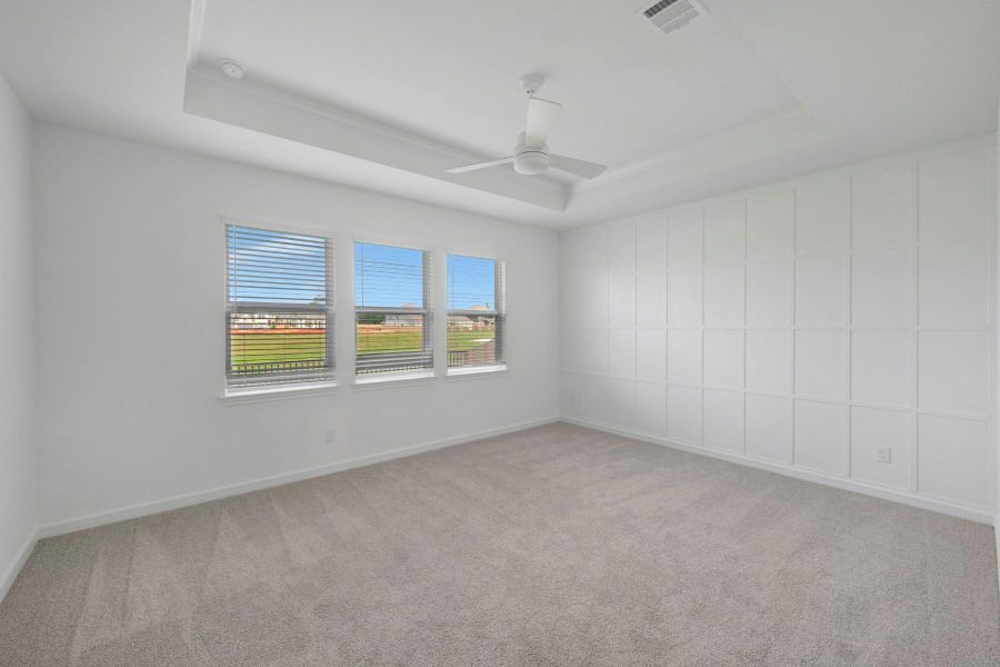 Spacious primary suite (*Photo not of actual home and used for illustration purposes only.)