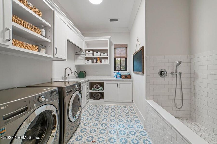 Image 89 of a home in .