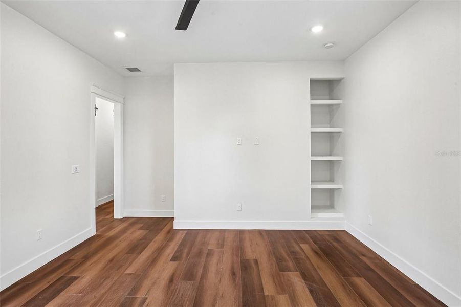 Spacious, unfurnished interior of a new home in , St. Petersburg (Image 38). Spacious, unfurnished interior of a new home in , St. Petersburg (Image 38).