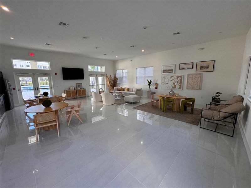 Furnished interior view inside a new home in , Orlando (Image 7).