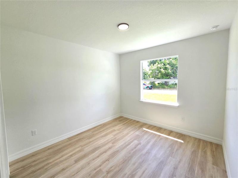 Spacious, unfurnished interior of a new home in , Port Charlotte (Image 16).