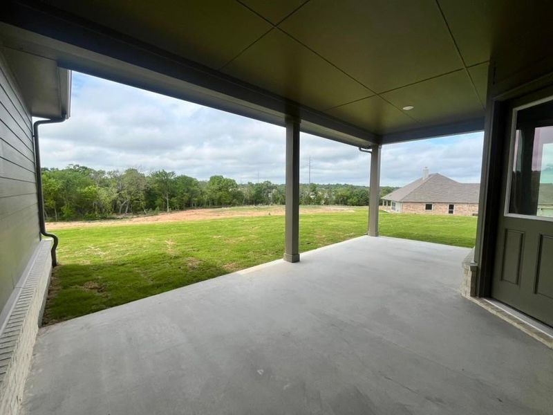 Exterior details and patio area of a home in Eagle Ridge Estates, Weatherford (Image 3).