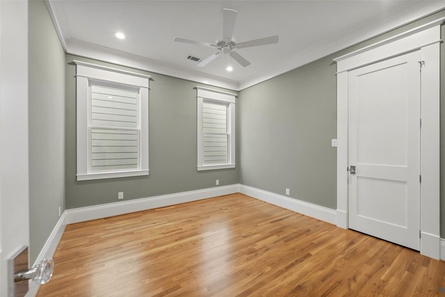 Spacious, unfurnished interior of a new home in , Houston (Image 28). Spacious, unfurnished interior of a new home in , Houston (Image 28).