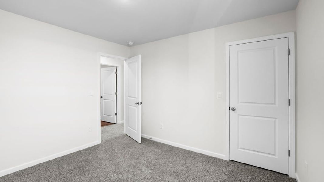 Spacious, unfurnished interior of a new home in Durbin Meadows, Fountain Inn (Image 26).