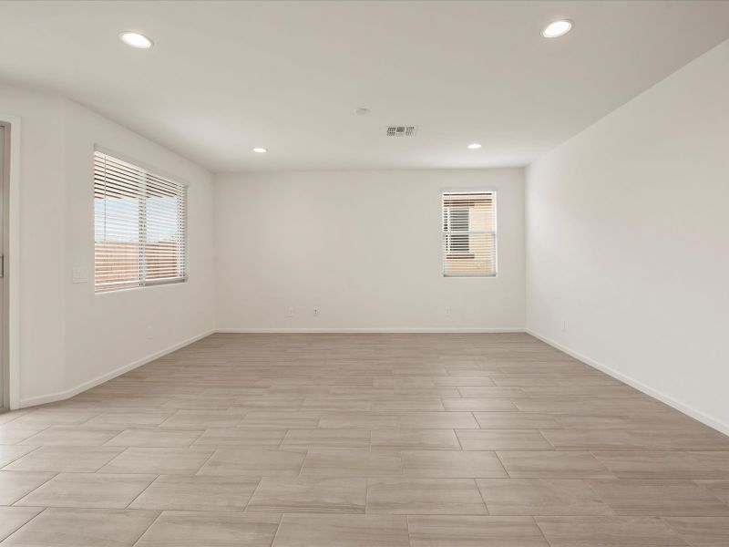 Spacious, unfurnished interior of a new home in Arbor at Madera Highlands II, Sahuarita (Image 10). Spacious, unfurnished interior of a new home in Arbor at Madera Highlands II, Sahuarita (Image 10).
