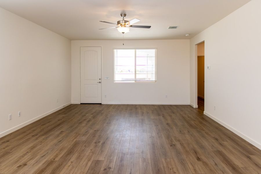 Spacious, unfurnished interior of a new home in Rancho Mirage, Maricopa (Image 23). Spacious, unfurnished interior of a new home in Rancho Mirage, Maricopa (Image 23).