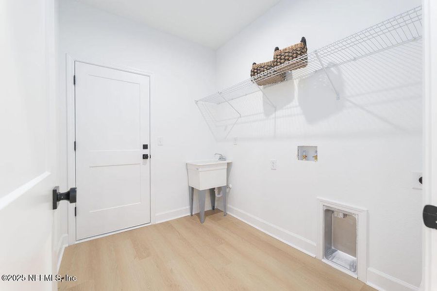 Spacious, unfurnished interior of a new home in , Keystone Heights (Image 19).