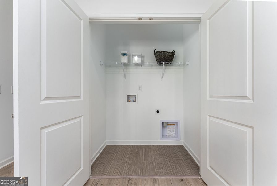 Spacious, unfurnished interior of a new home in Cobblestone Crossing Commons, Byron (Image 17).