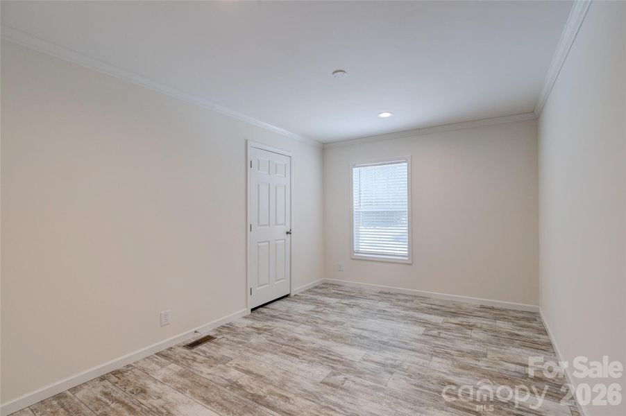 Spacious, unfurnished interior of a new home in , Chester (Image 27).