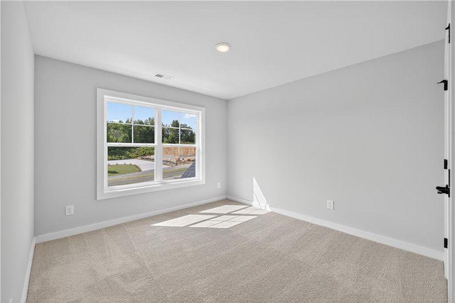 Spacious, unfurnished interior of a new home in , Gainesville (Image 21).