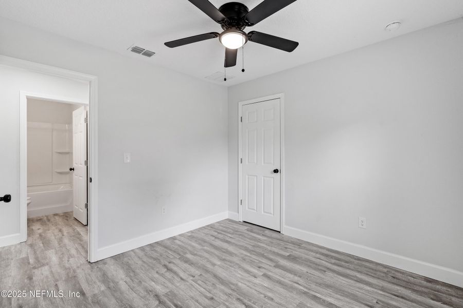 Spacious, unfurnished interior of a new home in , Jacksonville (Image 35). Spacious, unfurnished interior of a new home in , Jacksonville (Image 35).