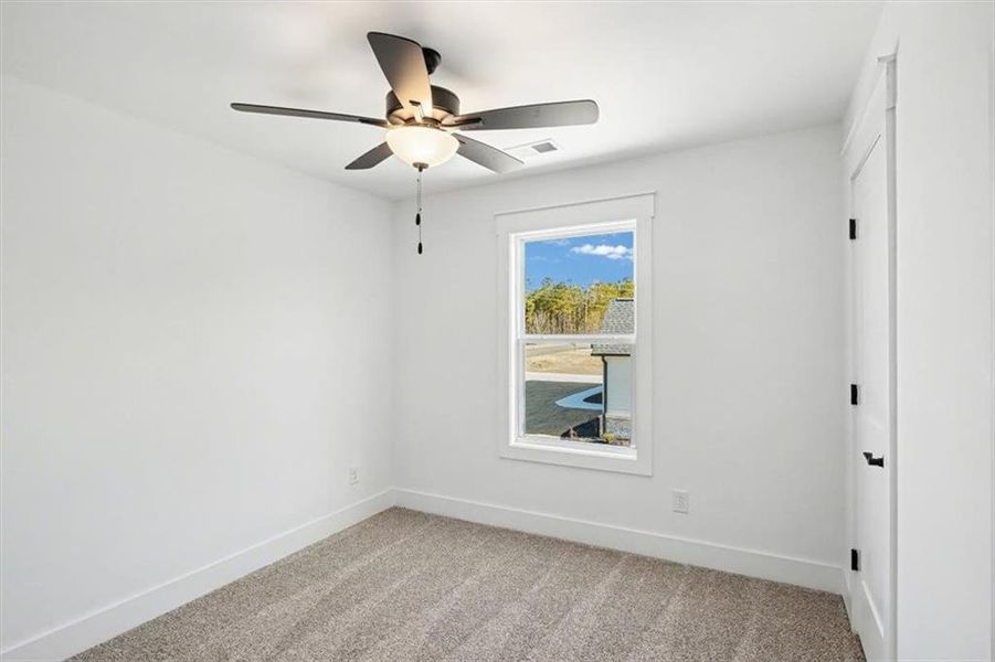 Spacious, unfurnished interior of a new home in , Waleska (Image 39).