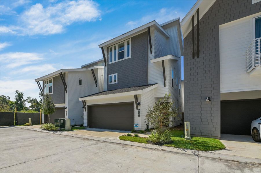 Image 23 of a home in .