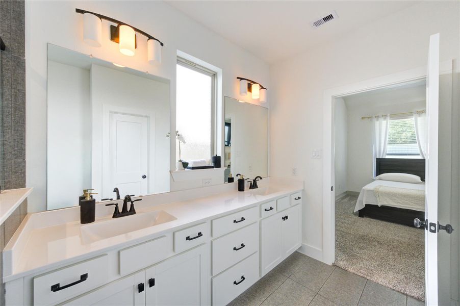 Furnished interior view inside a new home in Harper’s Preserve, Conroe (Image 9).