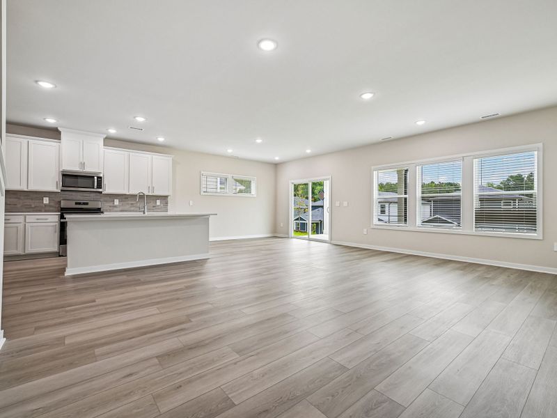 Spacious, unfurnished interior of a new home in Avalon Place - Signature Series, Durham (Image 11).