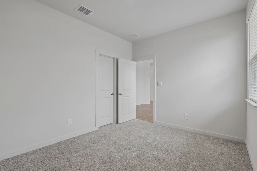 Spacious, unfurnished interior of a new home in Stream Waters, Seguin (Image 31). Spacious, unfurnished interior of a new home in Stream Waters, Seguin (Image 31).