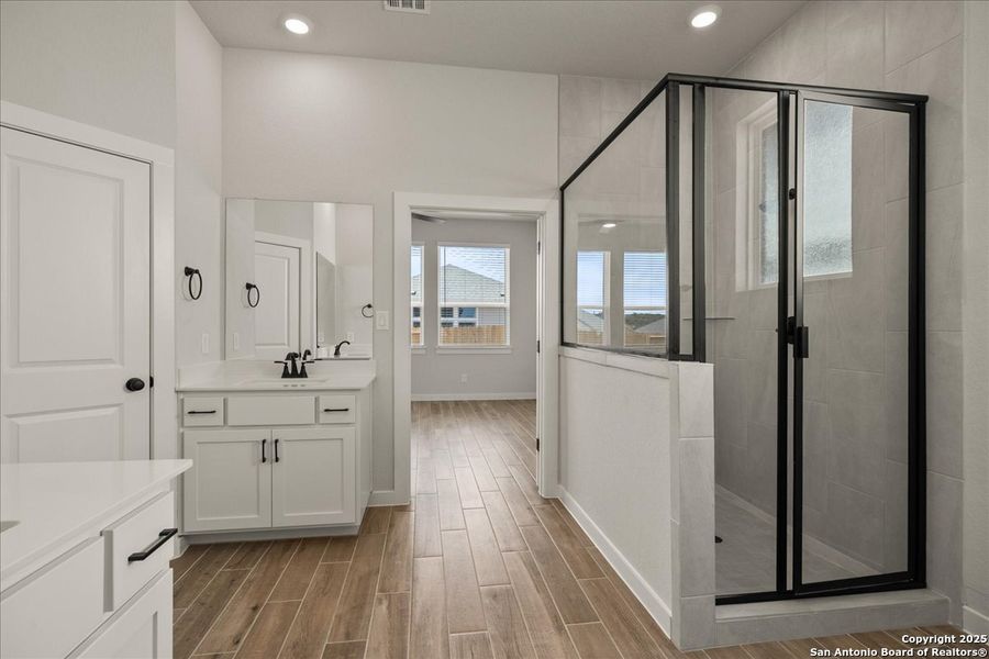 Furnished interior view inside a new home in Meyer Ranch, New Braunfels (Image 4). Furnished interior view inside a new home in Meyer Ranch, New Braunfels (Image 4).