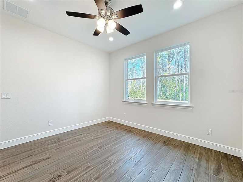 Spacious, unfurnished interior of a new home in , Orlando (Image 47).