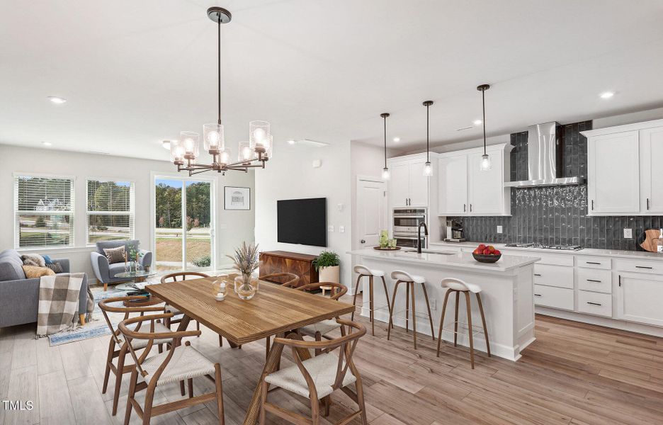 0528a921-1cc5-4f25-98e2-b7d9583eff5f.fea