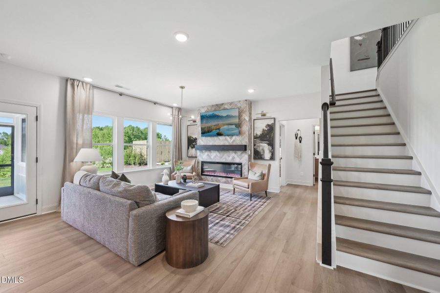 7-web-or-mls-296 Marvel Drive-2904-007