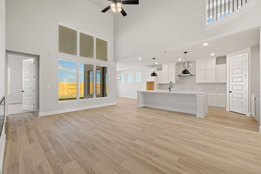 Spacious, unfurnished interior of a new home in Nolina, Georgetown (Image 27).