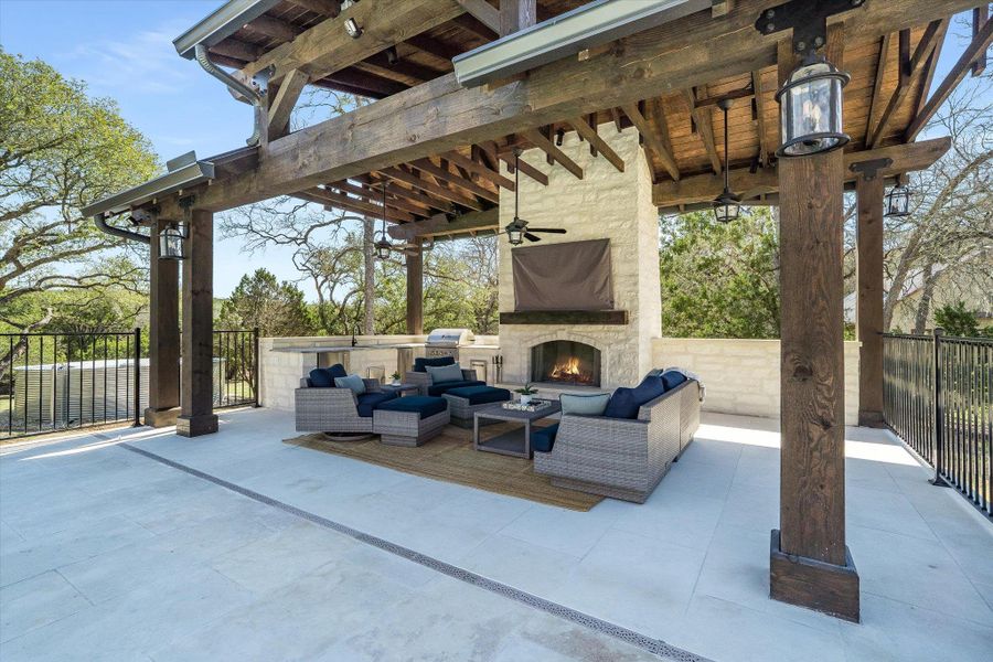 Community amenities in , Wimberley (Image 29).