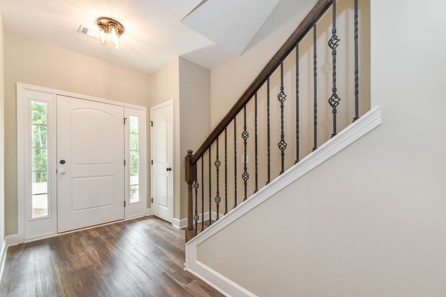 Daufuskie - Foyer and optional oak & iron stair railing