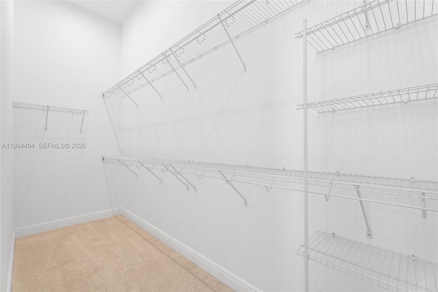 Spacious, unfurnished interior of a new home in , Port St. Lucie (Image 19).