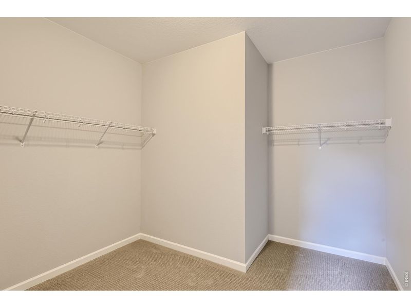 Spacious, unfurnished interior of a new home in Hidden Creek, Frederick (Image 16).