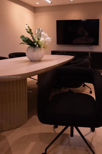 Image 84 of a home in .