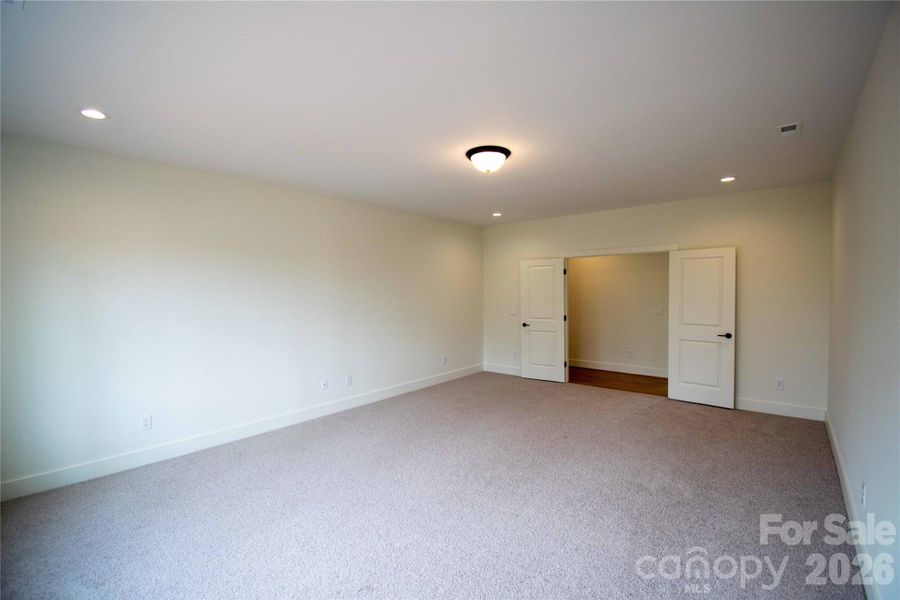 Spacious, unfurnished interior of a new home in , Hickory (Image 24).