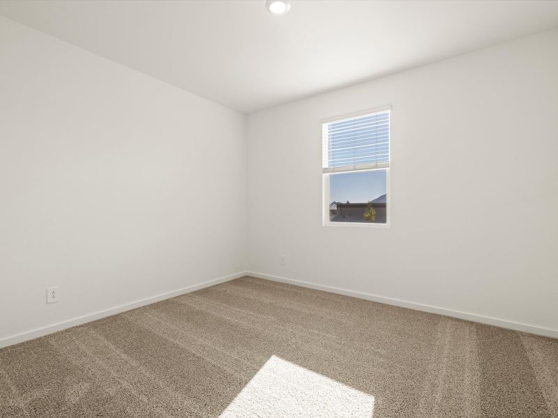 Spacious, unfurnished interior of a new home in Anthem at Merrill Ranch Reserve Series, Florence (Image 12).