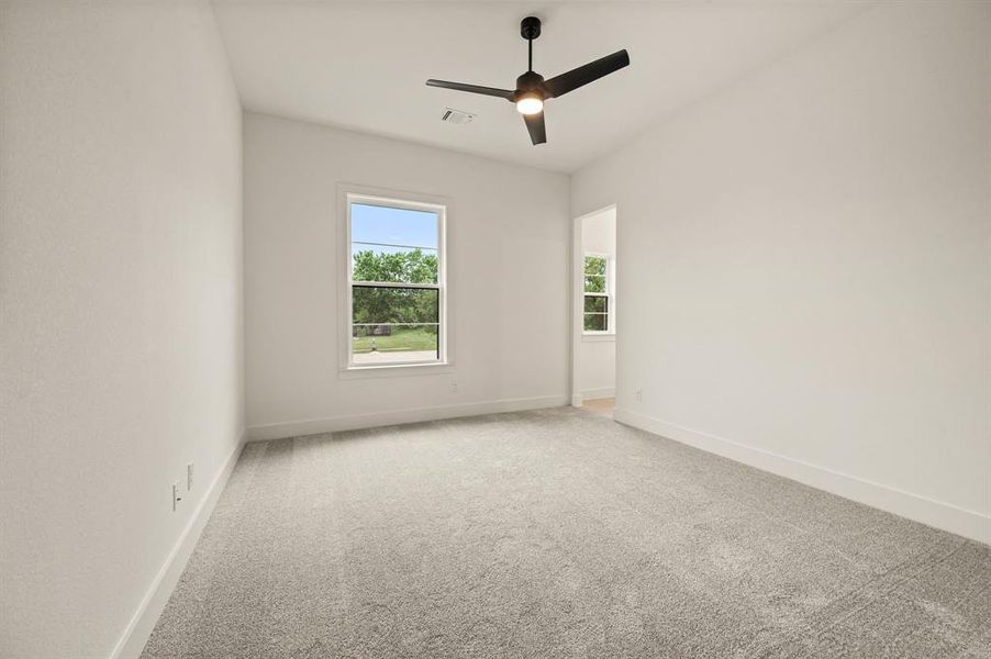 Spacious, unfurnished interior of a new home in Highland Oaks, Boyd (Image 35).