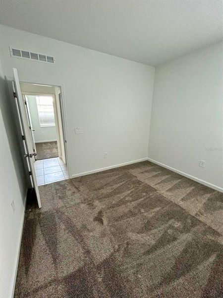 Spacious, unfurnished interior of a new home in , Davenport (Image 14).