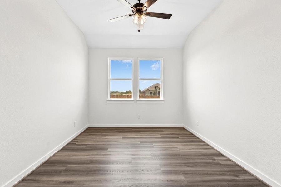 Spacious, unfurnished interior of a new home in University Heights, Round Rock (Image 13).