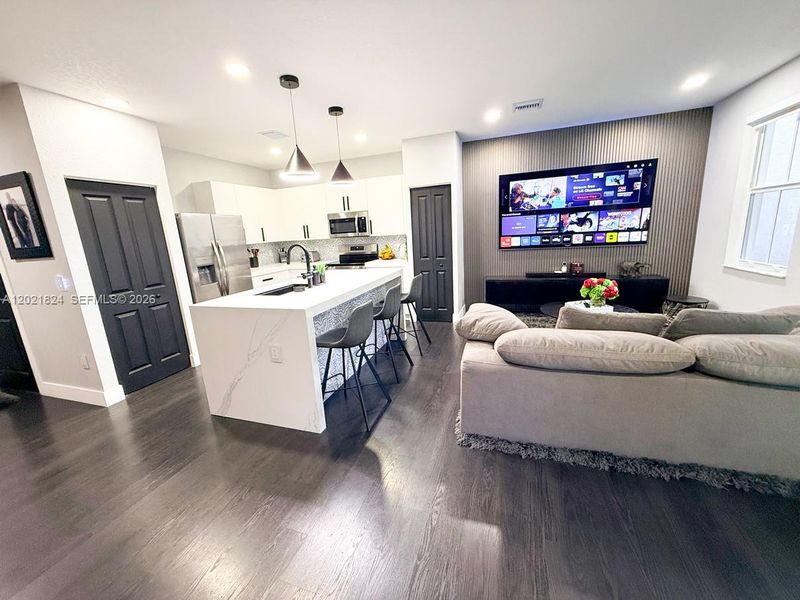 Furnished interior view inside a new home in , Coral Springs (Image 27).