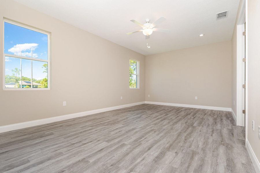 Spacious, unfurnished interior of a new home in , Palm Bay (Image 21). Spacious, unfurnished interior of a new home in , Palm Bay (Image 21).