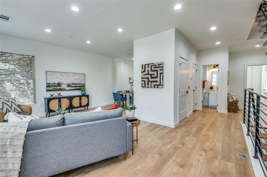 These photos are of 504 S OConnor. Please note that the buyer can make selections for items such as cabinets, faucets, tile, countertops, and other finishes. These photos are of 504 S OConnor. Please note that the buyer can make selections for items such as cabinets, faucets, tile, countertops, and other finishes.