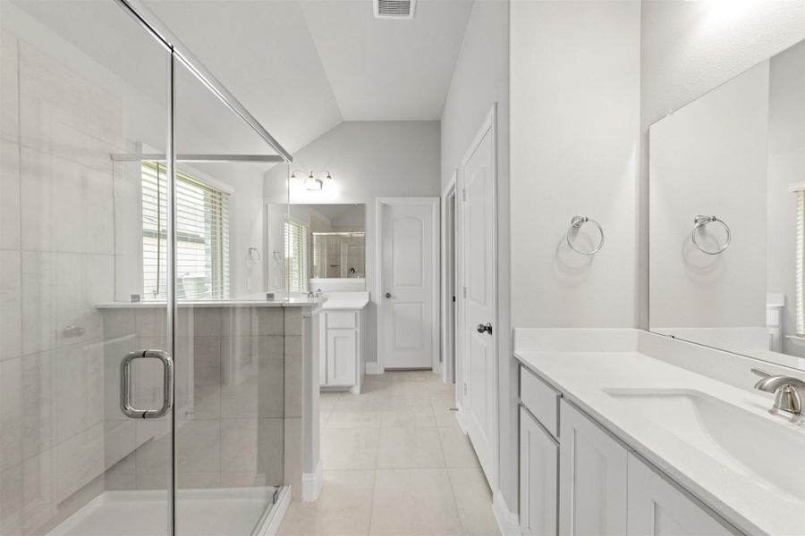 Furnished interior view inside a new home in Keeneland, Aubrey (Image 10).