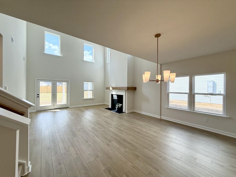 Spacious, unfurnished interior of a new home in , Summerville (Image 25).