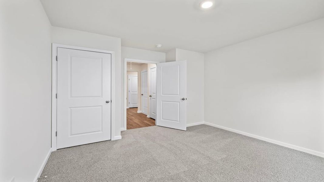 Spacious, unfurnished interior of a new home in Harrier Point, Woodruff (Image 18).