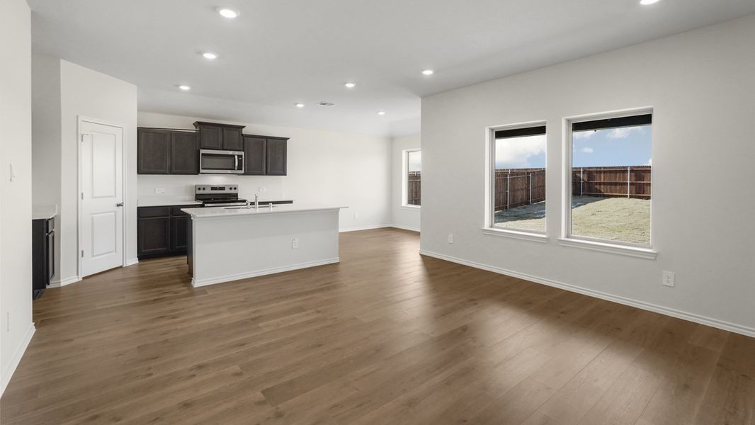 Representative furnished interior of a home built from the Bellvue by D.R. Horton in Blaire Lake, Tyler (Image 13). Representative furnished interior of a home built from the Bellvue by D.R. Horton in Blaire Lake, Tyler (Image 13).