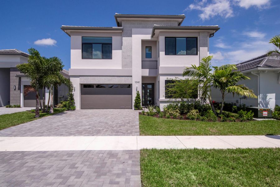 Furnished interior view inside a new home in Apex at Avenir, Palm Beach Gardens (Image 45).