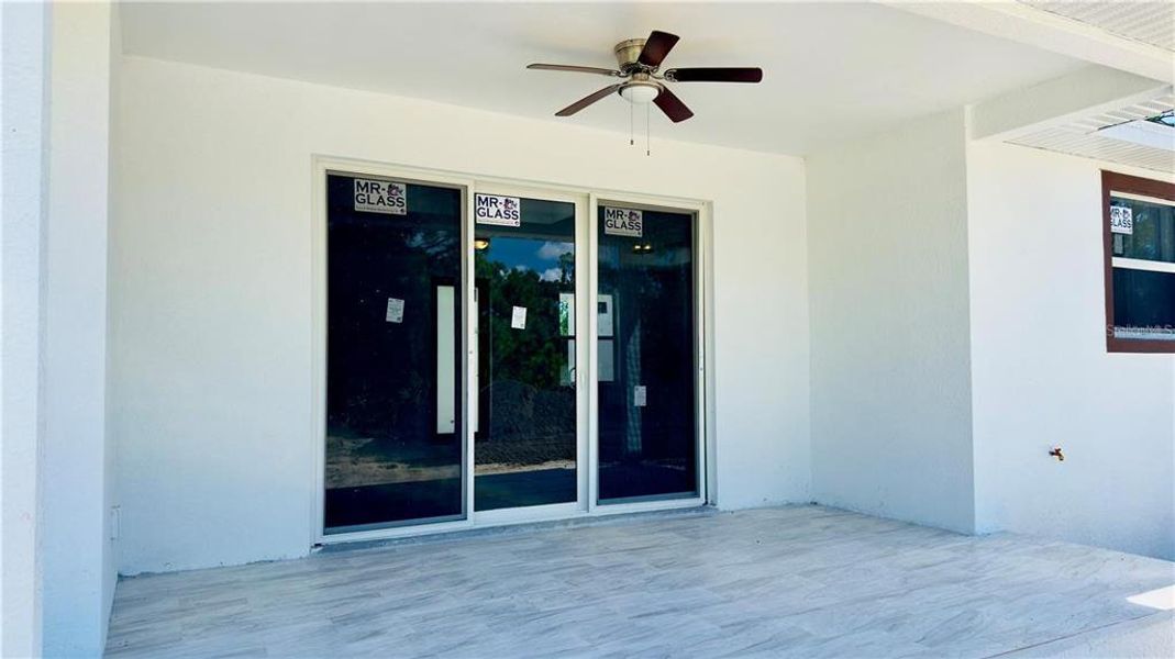 Spacious, unfurnished interior of a new home in , Port Charlotte (Image 11).