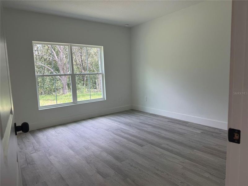 Spacious, unfurnished interior of a new home in , Dunnellon (Image 8).