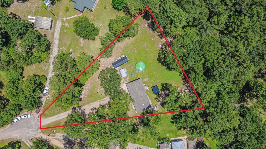HUGE LOT OVER AN ACRE HUGE LOT OVER AN ACRE