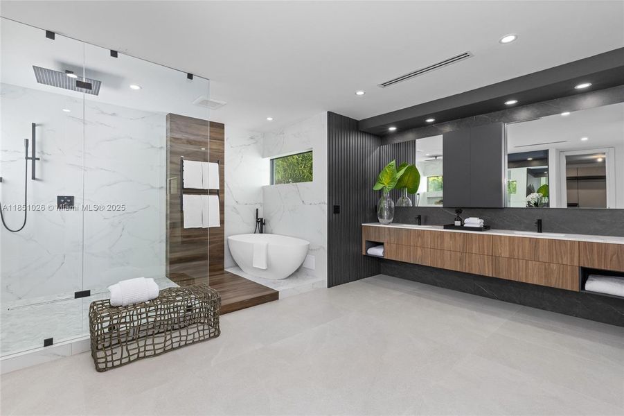 Furnished interior view inside a new home in , Pinecrest (Image 61).