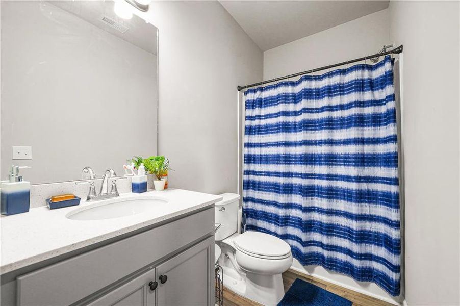 Image 34 of a home in Berkeley Lakes.