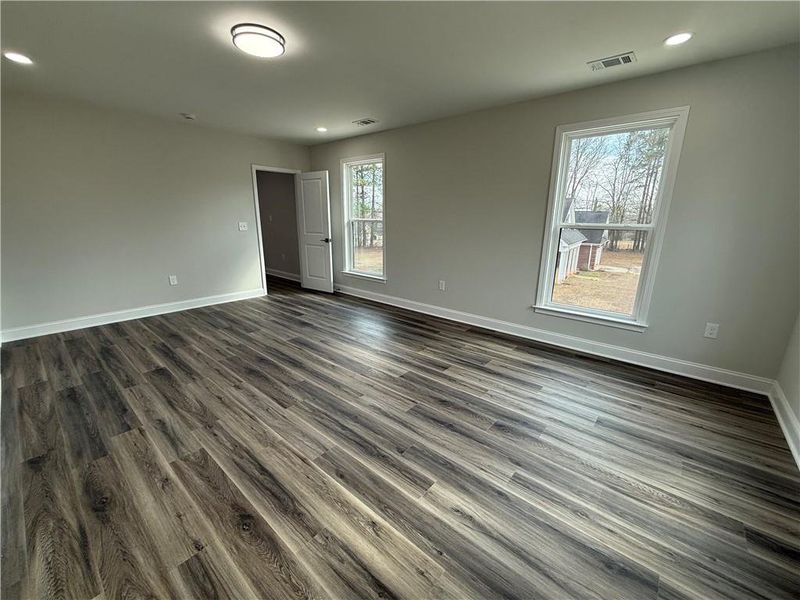 Spacious, unfurnished interior of a new home in , Covington (Image 52).